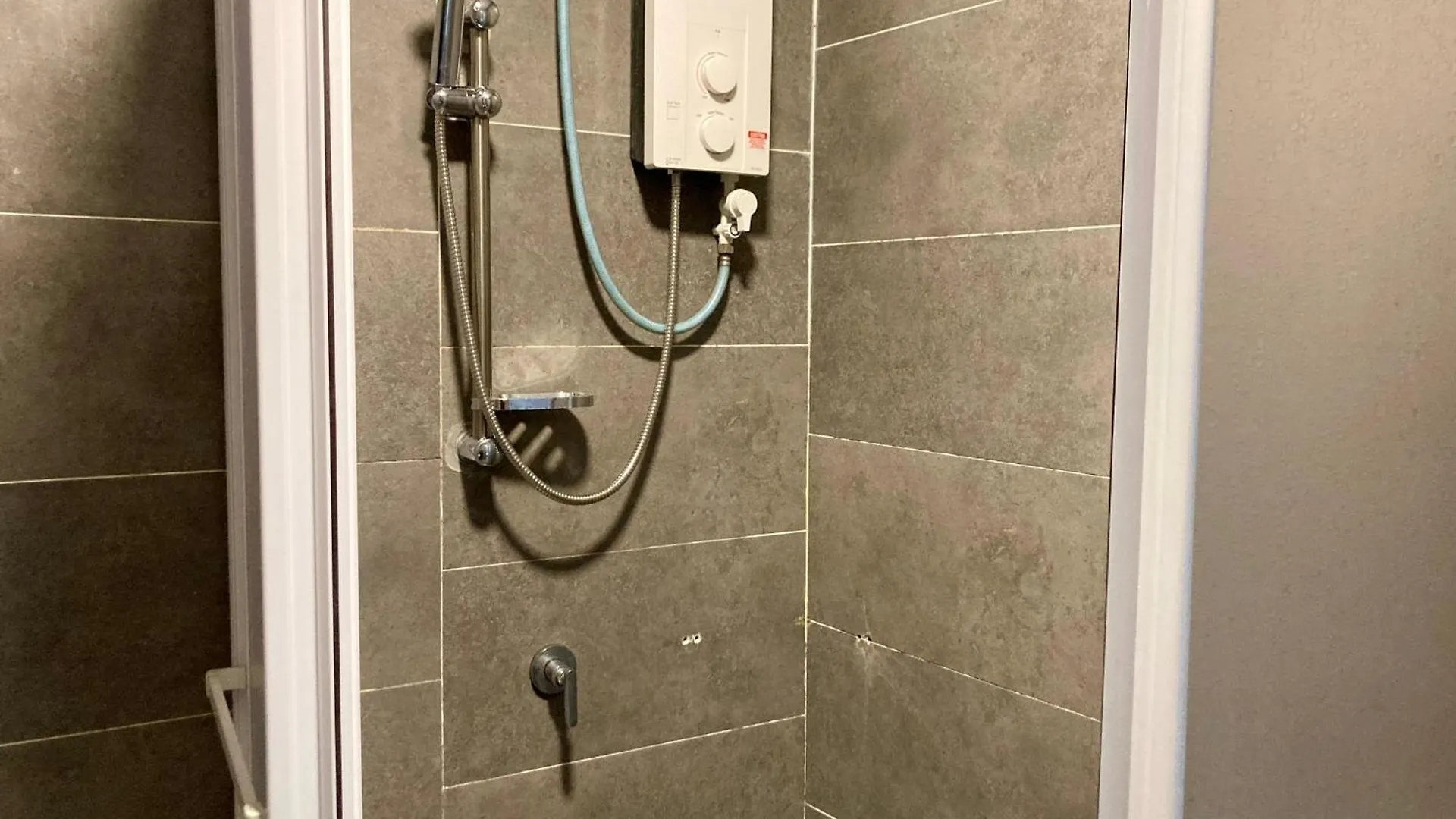 Pj Suites 5Pax 1Utama Mrt Freecarpark Xiaomitv Petaling Jaya Lägenhet